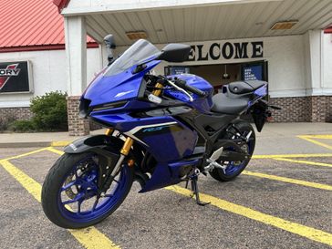 2025 Yamaha YZF-R3 ABS 