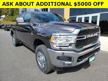 2024 RAM 2500 Tradesman Crew Cab 4x4 6'4' Box