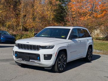 2024 Jeep Grand Cherokee Overland 4xe in a Bright White Clear Coat exterior color and Global Blackinterior. Brattleboro CDJR 802-251-1111 brattleborocdjr.com 