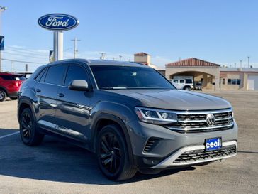 Used 2022 Volkswagen Atlas Cross Sport 2.0T SE w/Technology