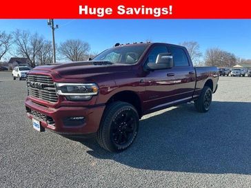 New 2024 RAM 2500 Laramie Crew Cab 4x4 6'4' Box