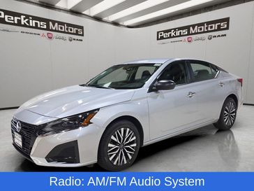 Used 2024 Nissan Altima 2.5 SV