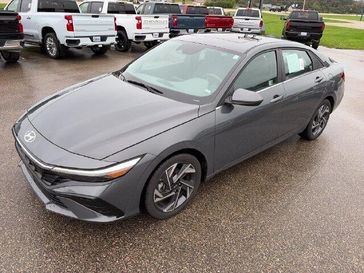 Used 2025 Hyundai Elantra SEL Convenience