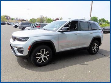 Used 2023 Jeep Grand Cherokee Limited