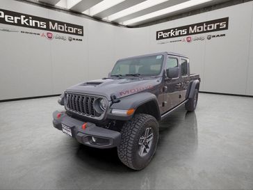 New 2026 Jeep Gladiator Mojave 4x4