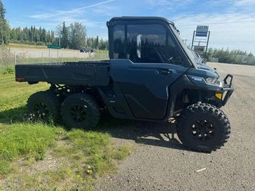 2026 Can-Am DEF 6X6 LMT CAB HD10