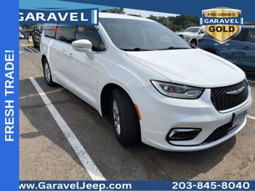 Used 2022 Chrysler Pacifica Touring L