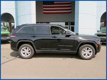 Used 2023 Jeep Grand Cherokee Limited