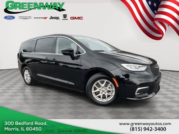 Used 2024 Chrysler Pacifica Touring L