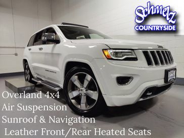 2015 Jeep Grand Cherokee Overland 4x4 w/Sunroof & Nav