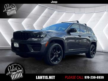 Used 2023 Jeep Grand Cherokee Altitude