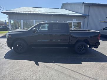 2025 RAM 1500 Tradesman Crew Cab 4x4 5'7' Box