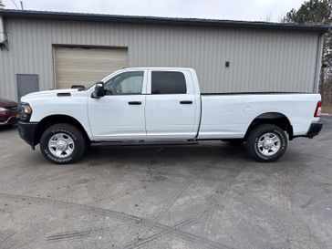 2024 RAM 2500 Tradesman Crew Cab 4x4 8' Box