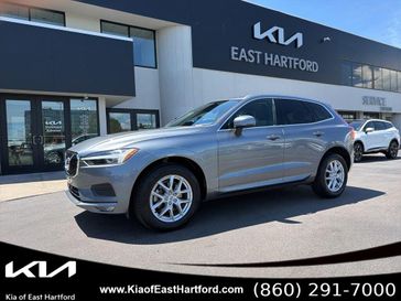 Used 2021 Volvo XC60 T5 Momentum