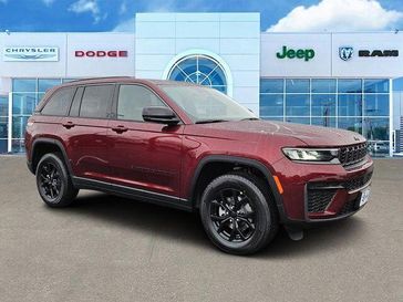 New 2026 Jeep Grand Cherokee Laredo Altitude 4x4