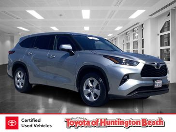 Used 2022 Toyota Highlander LE