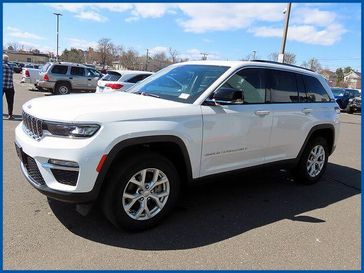 Used 2023 Jeep Grand Cherokee Limited