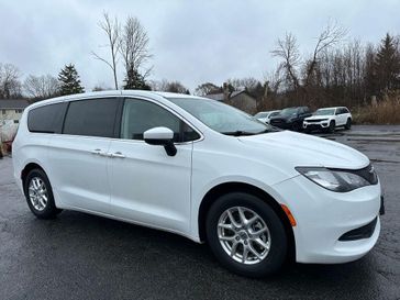 Used 2022 Chrysler Voyager LX