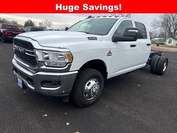 New 2024 RAM 3500 Tradesman Crew Cab Chassis 4x4 60' Ca