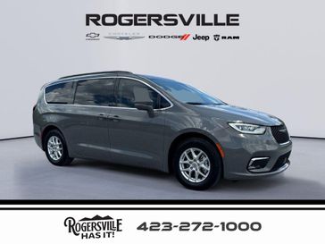 Used 2022 Chrysler Pacifica Touring L