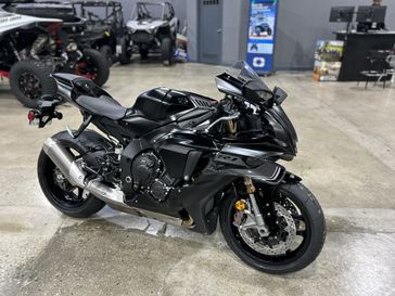 New 2025 Yamaha YZF-R1 