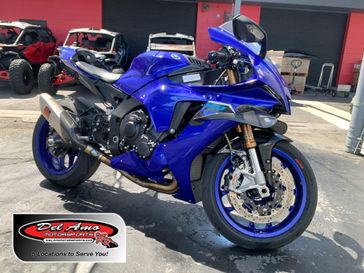 Used 2025 Yamaha YZF-R1 CA 