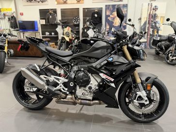 2026 BMW S 1000 R