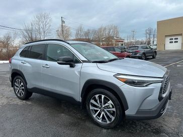 Used 2025 Toyota Corolla Cross XLE