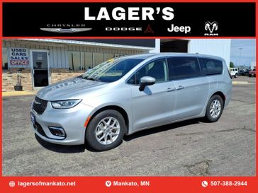 Used 2023 Chrysler Pacifica Touring L