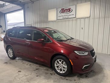 Used 2022 Chrysler Pacifica Touring L