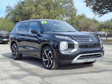 Used 2024 Mitsubishi Outlander SE