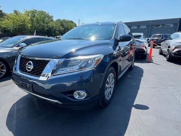 Used 2015 Nissan Pathfinder SV