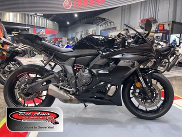 Used 2025 Yamaha YZF-R7 CA 
