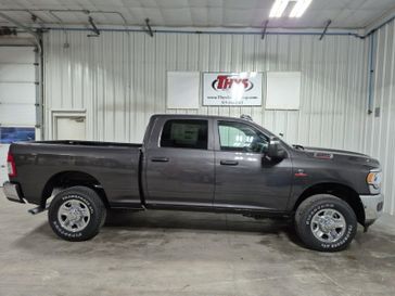 2024 RAM 2500 Tradesman Crew Cab 4x4 6'4' Box