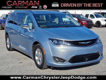 2017 Chrysler Pacifica Hybrid Platinum