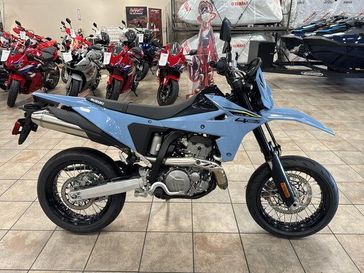 New 2025 Suzuki DR-Z4SM 