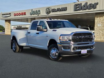 2024 RAM 3500 Tradesman Crew Cab 4x4 8' Box