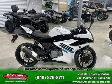 2025 CFMOTO 300SS 