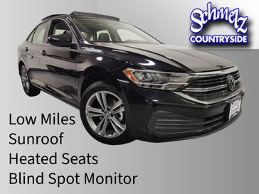 Used 2024 Volkswagen Jetta SE w/Sunroof