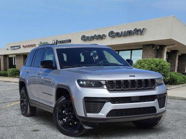 New 2026 Jeep Grand Cherokee Laredo Altitude 4x2