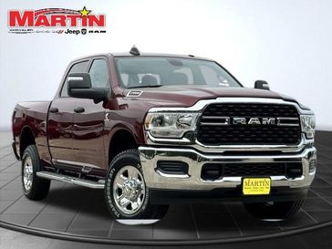 2024 RAM 2500 Tradesman Crew Cab 4x4 6'4' Box