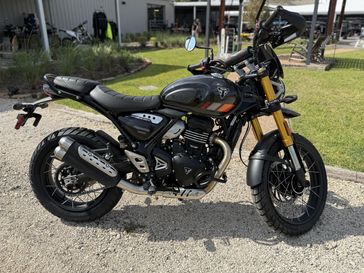 New 2026 Triumph Scrambler 400 XC 
