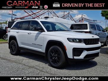 New 2026 Jeep Grand Cherokee Laredo Altitude 4x4