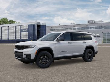 New 2025 Jeep Grand Cherokee L Altitude 4x4 in a Bright White Clear Coat exterior color. Kamaaina Motors 1-808-746-7956 kamaainamotors.com 