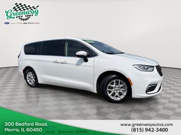 Used 2023 Chrysler Pacifica Touring L