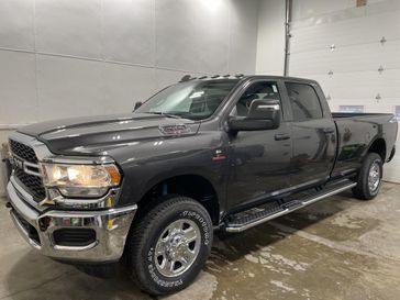 2024 RAM 2500 Tradesman Crew Cab 4x4 8' Box