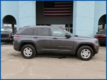 Used 2023 Jeep Grand Cherokee Laredo