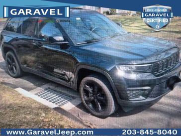 Used 2023 Jeep Grand Cherokee Altitude