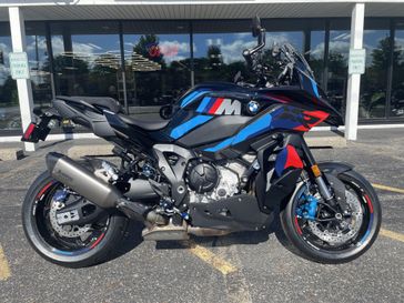 2026 BMW M 1000 XR