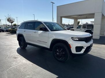 New 2025 Jeep Grand Cherokee Altitude 4x4